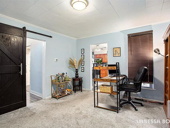 4th image of 840 Flat St NE