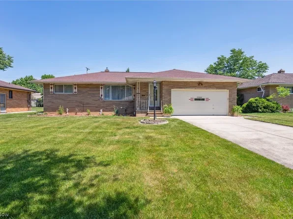 13484 Claremont Ave, Middleburg Heights, OH 44130