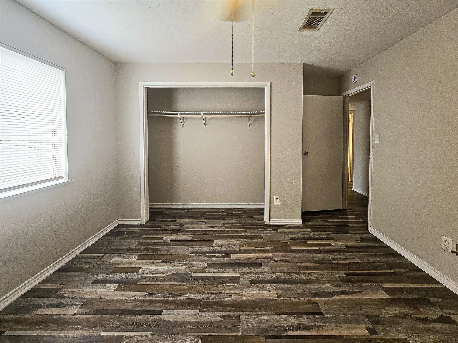 2 bed, 2.0 bath, 846 sqft, $1,000 — Photo 2