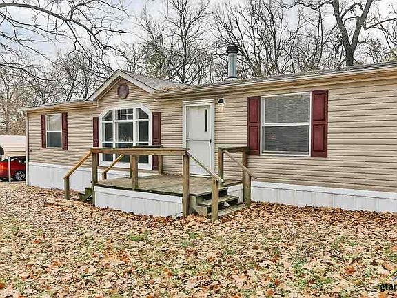 3rd image of 16525 Stonewood Dr