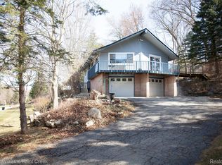 3295 Wains Way, Oakland, MI 48363