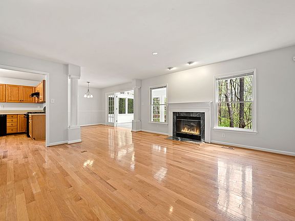 2nd image of 212 Oxford Hills Dr
