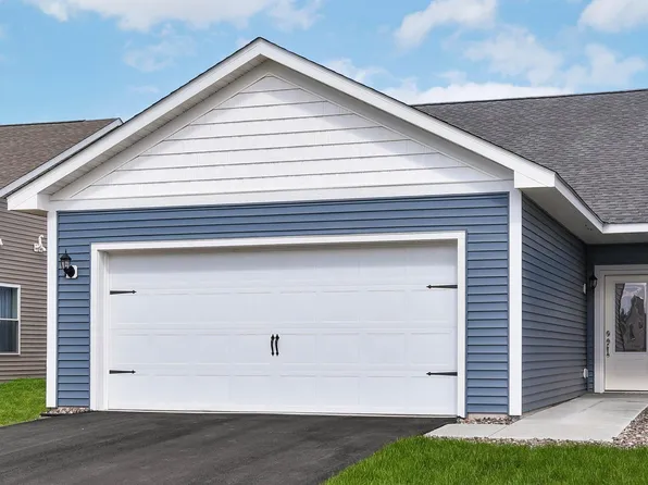 39853 Fallbrook Ave, North Branch, MN 55056