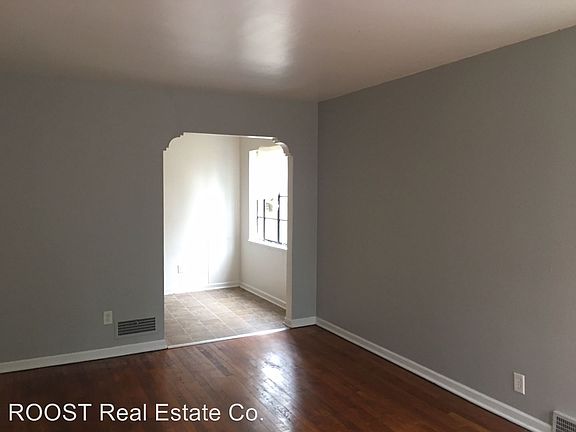 2nd image of 2235 Emerson Ave APT 2