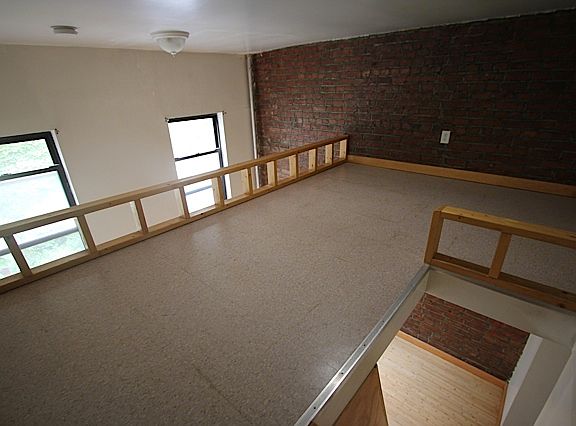 4th image of 317 W 30th St APT 2R