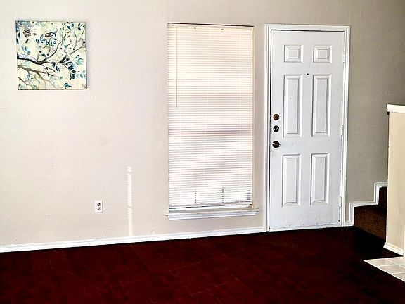 5th image of 105 Peachtree Ct APT B