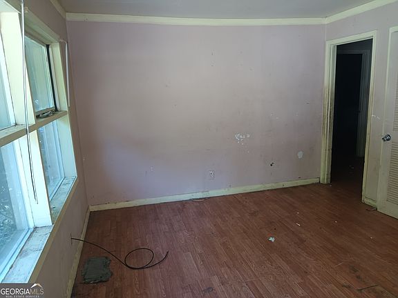 2nd image of 1238 Lloyd Dr