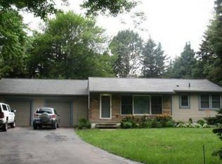 23811 Hunters Ln, Southfield, MI 48033