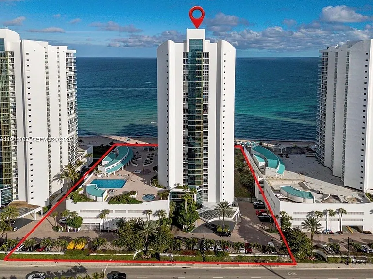 16445 Collins Ave #425 — Photo 46