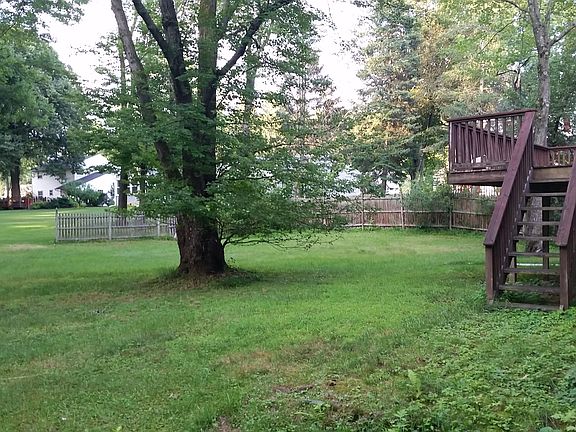 5th image of 4 Weston Dr