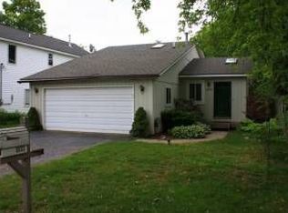 8633 Hibbing St, Commerce Township, MI 48382