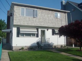24 Grant Pl, Staten Island, NY 10306