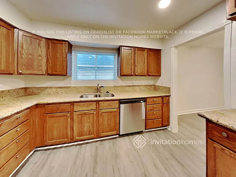 10527 Mills Walk Dr — Photo 9