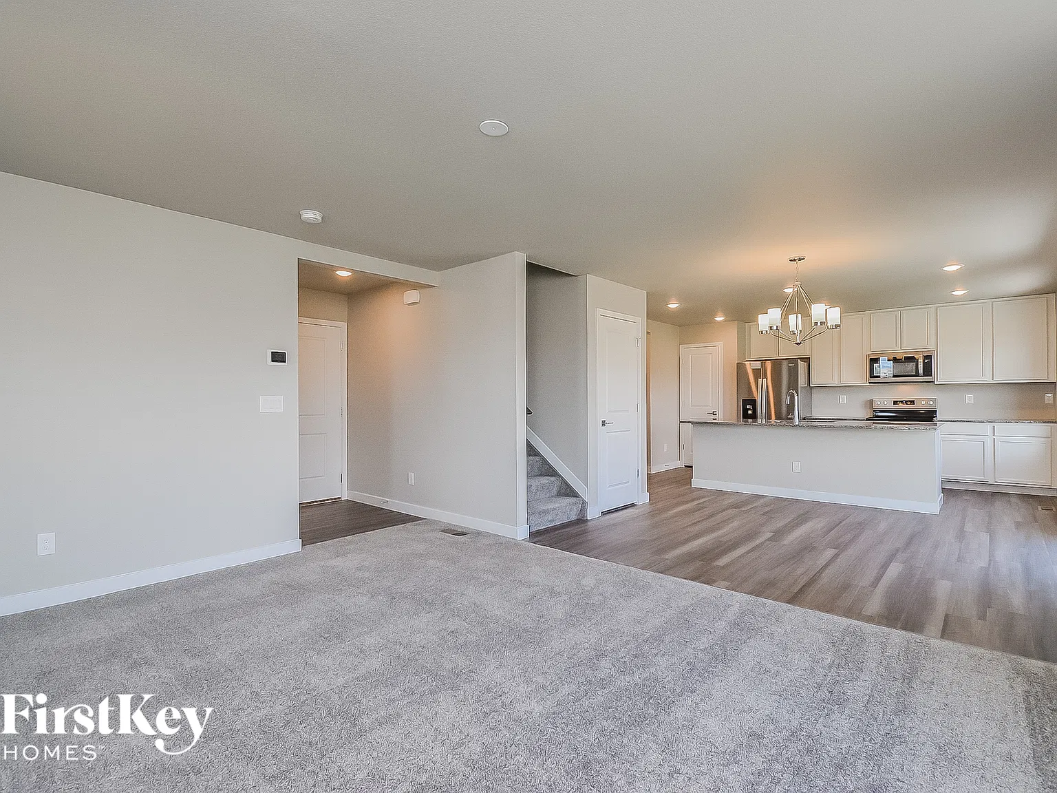 3 bed, 2.5 bath, 1383 sqft, $2,405 — Photo 2