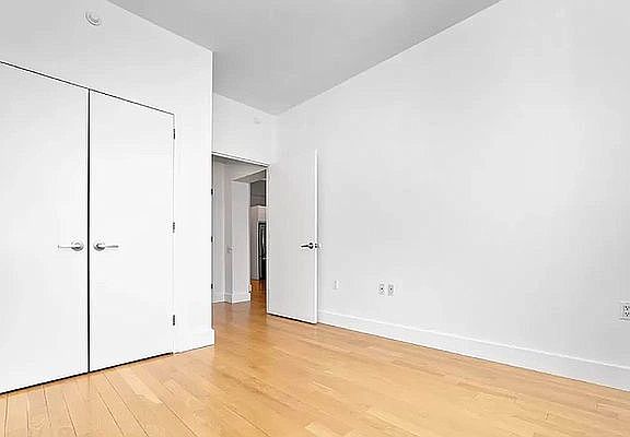 4th image of 806 Bergen St #2F