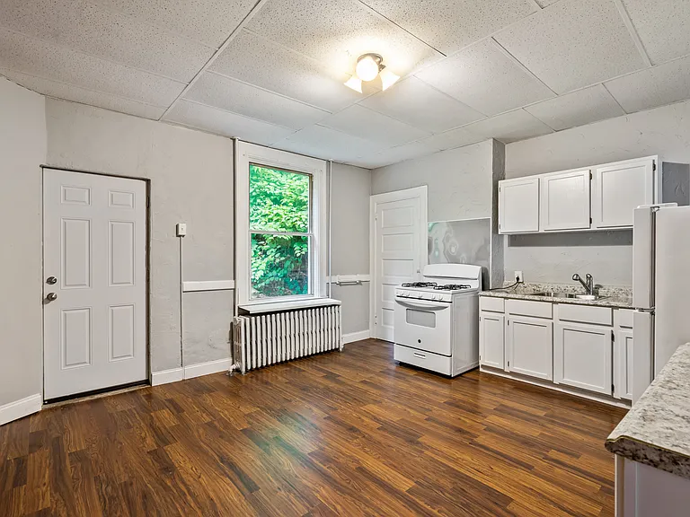 3720-3726 Baytree Street - 3720 Baytree Street — Photo 7