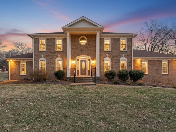 806 Steeplechase Dr, Brentwood, TN 37027
