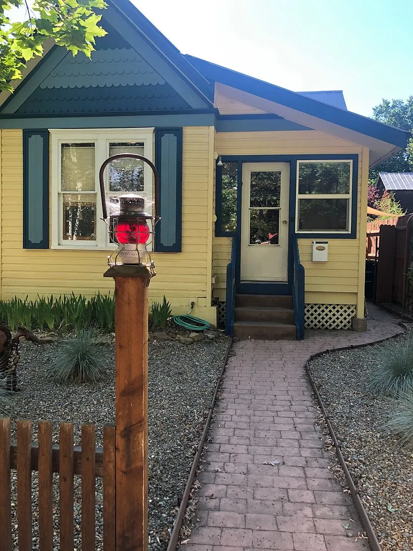 Great location! Furnished 2 bedroom, 1.5 bath House with Bonus Room — Photo 1