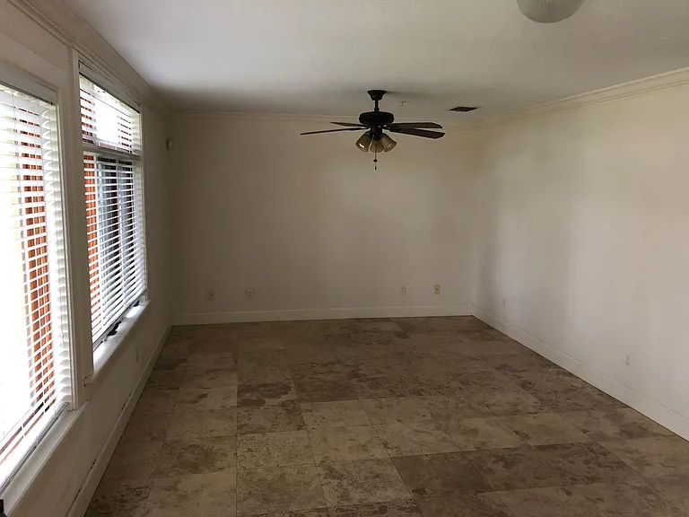 512 S Glen Ave — Photo 5