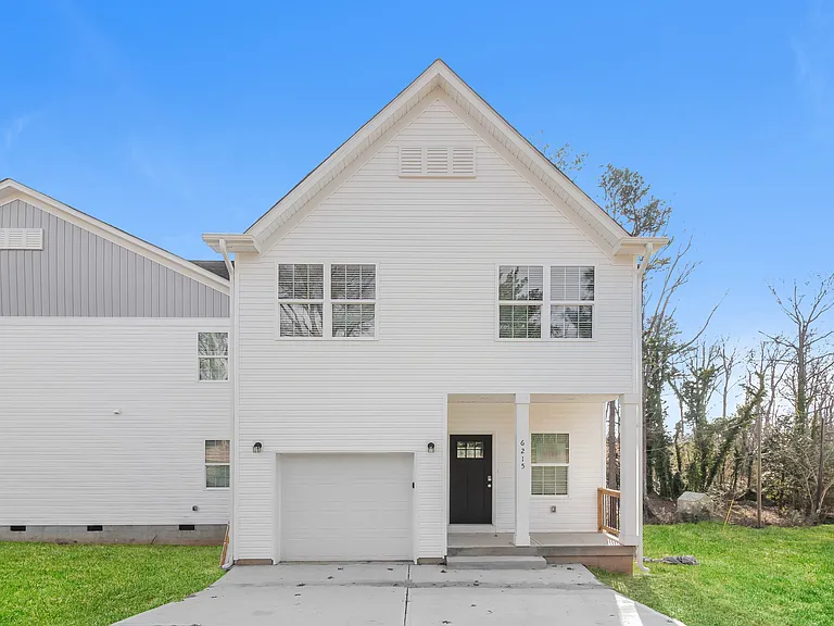 2529 Oakdale Rd — Photo 2