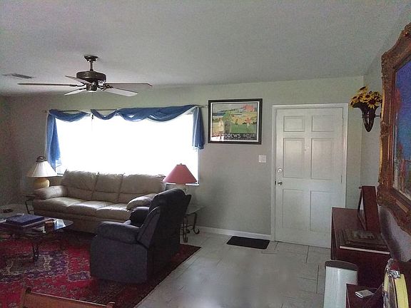 5th image of 10871 62nd Ave
