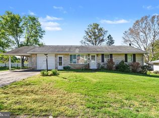 7 Hope Dr, Boiling Springs, PA 17007