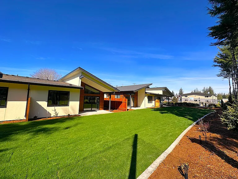 912 Citadel Dr — Photo 7