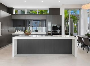 851 NE 1st Ave #704, Miami, FL 33132