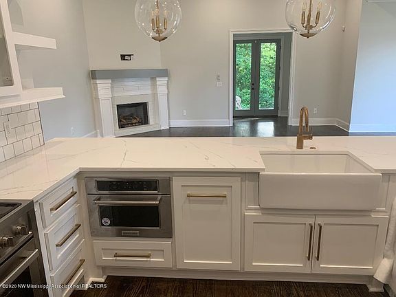 5th image of 130 McCabe Dr