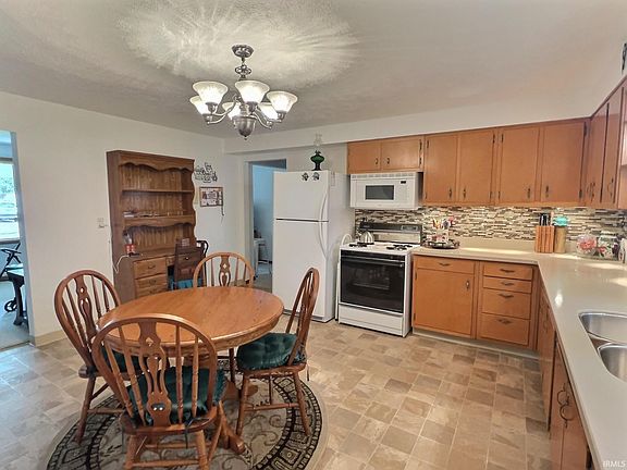 3rd image of 3605 N Virginia Ave
