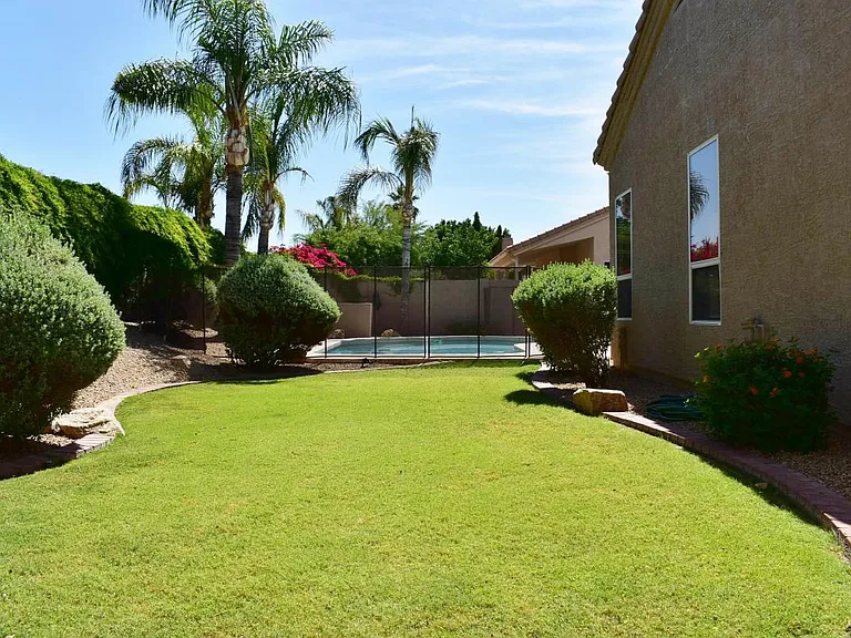 5410 E Campo Bello Dr — Photo 16