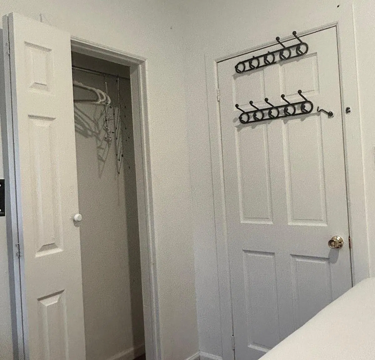 3 bed, $1,100 — Photo 4