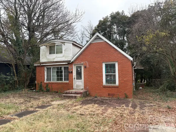 2321 Dundeen St, Charlotte, NC 28216