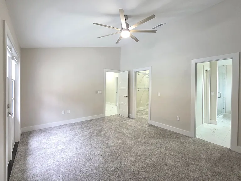 9405 SW 21st Ave — Photo 10