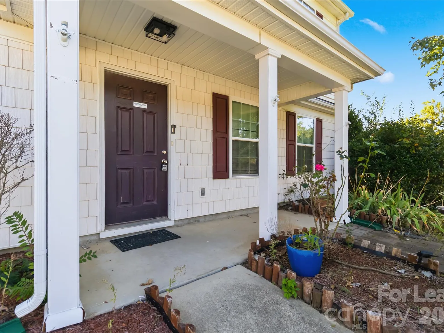 3 bed, 2.5 bath, 1568 sqft, $1,800 — Photo 3