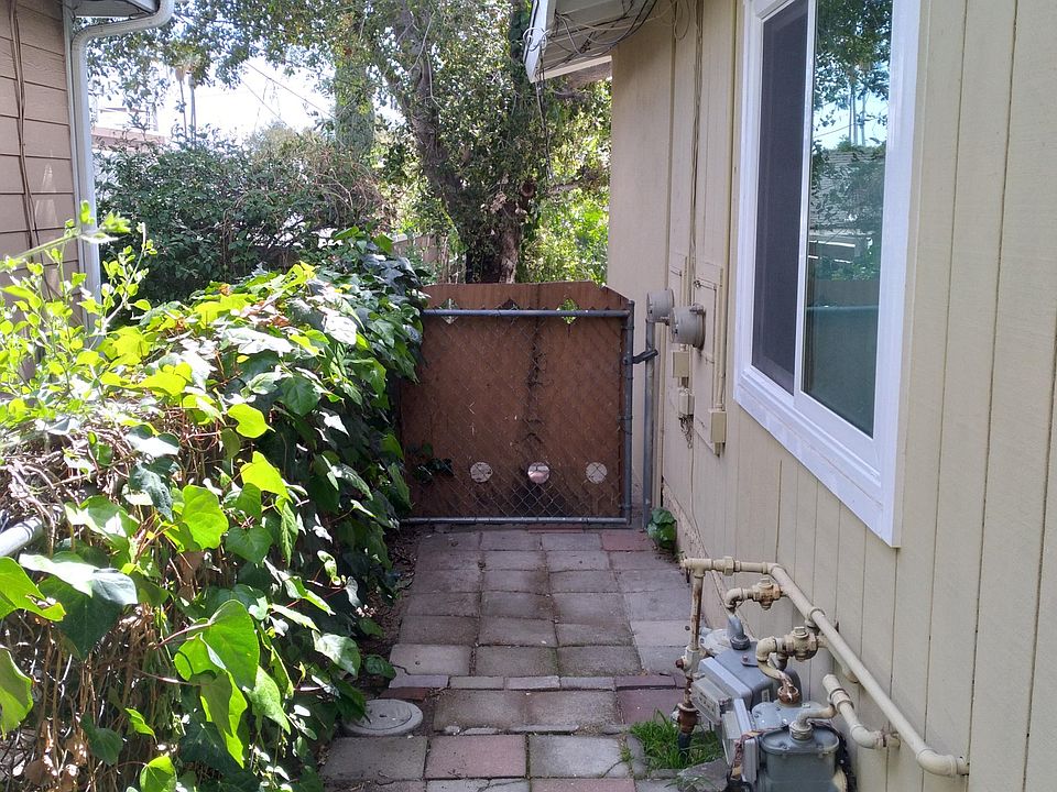 1st image of 2503 Manhattan Ave #C