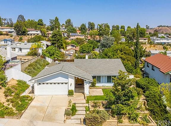 5th image of 23077 Cerca Dr