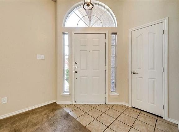 2nd image of 1007 Badbury Ln