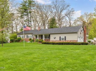 17 Barcelona Drive, Clifton Park, NY 12065