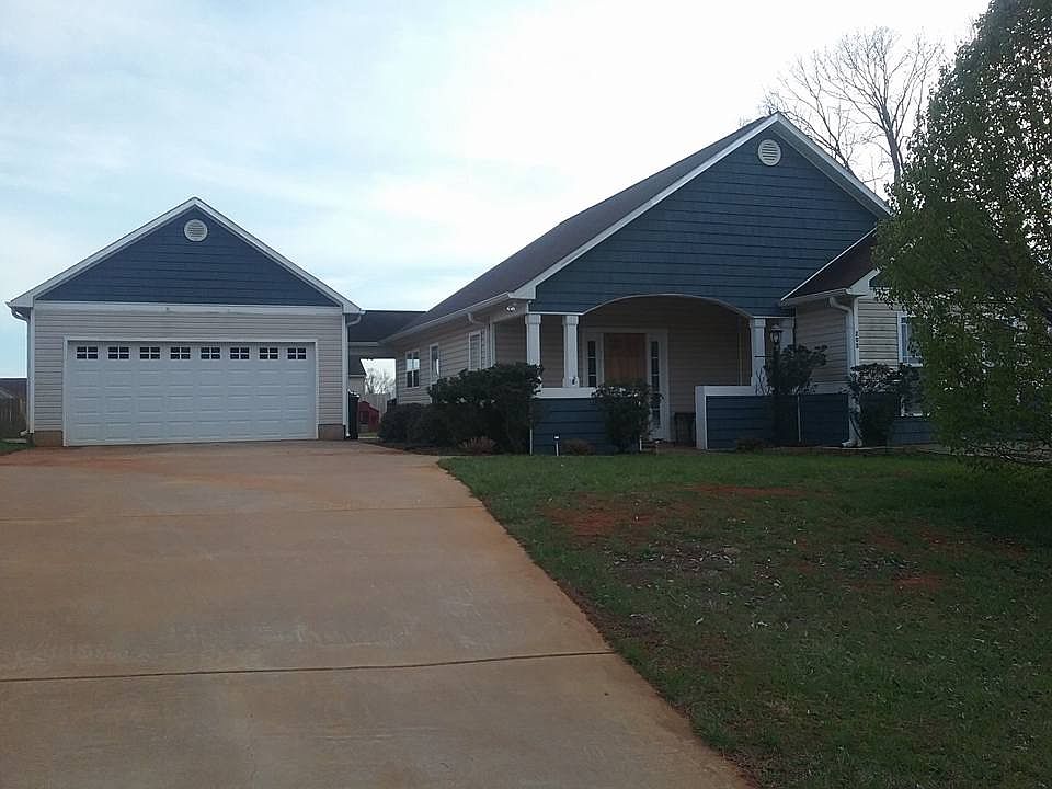 1st image of 205 Tarrington Dr