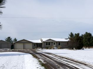 10130 Hollister Rd, Laingsburg, MI 48848