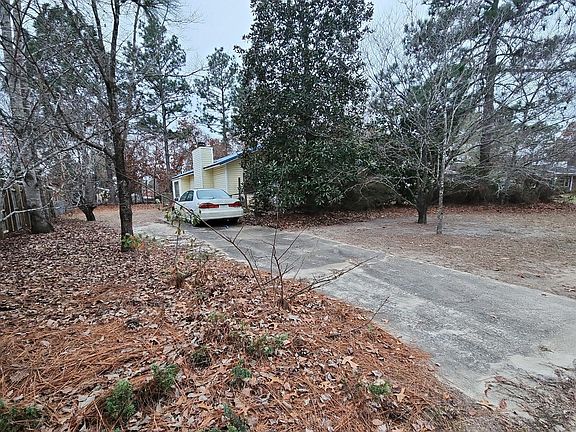 3rd image of 3805 Oak Haven Rd