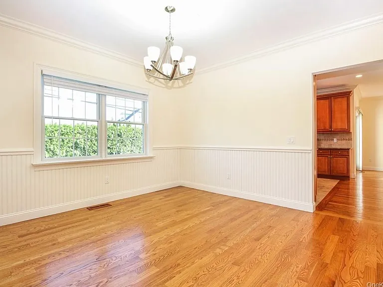 114 Oak St #114 — Photo 7