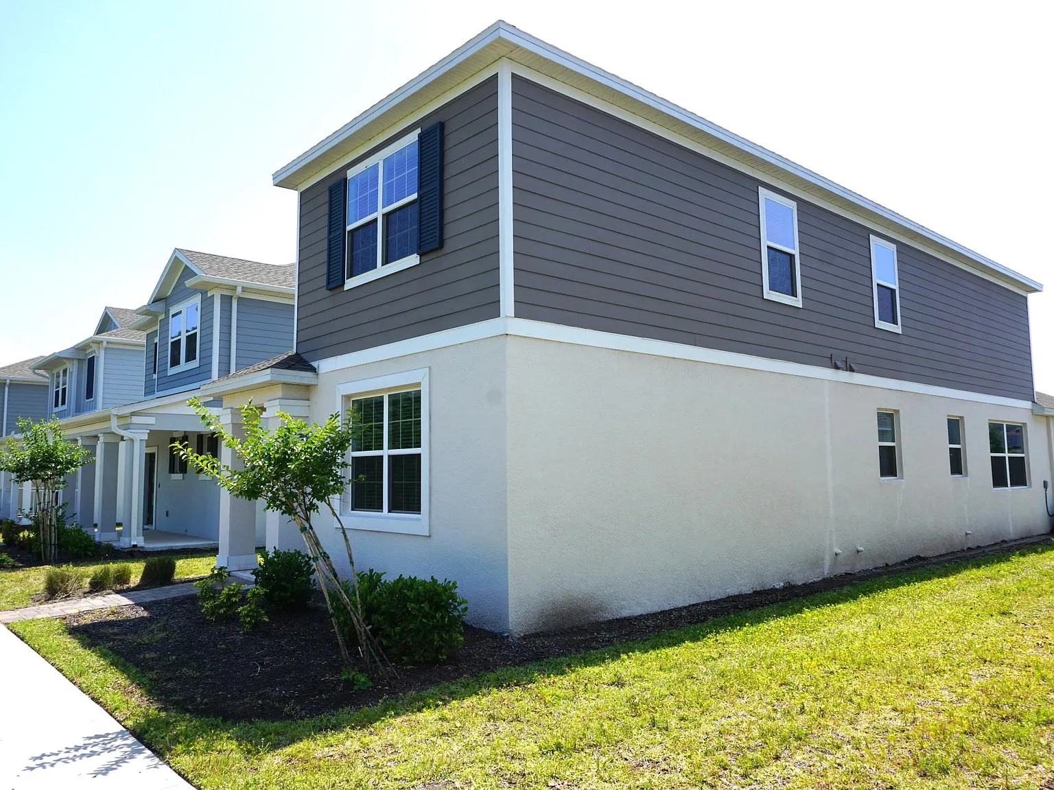 4 bed, 3.5 bath, 2471 sqft, $2,695 — Photo 3