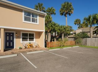 325 7th St, Atlantic Beach, FL 32233