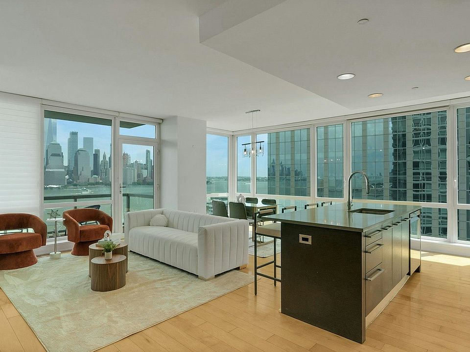 1st image of 2 2nd St APT 1605