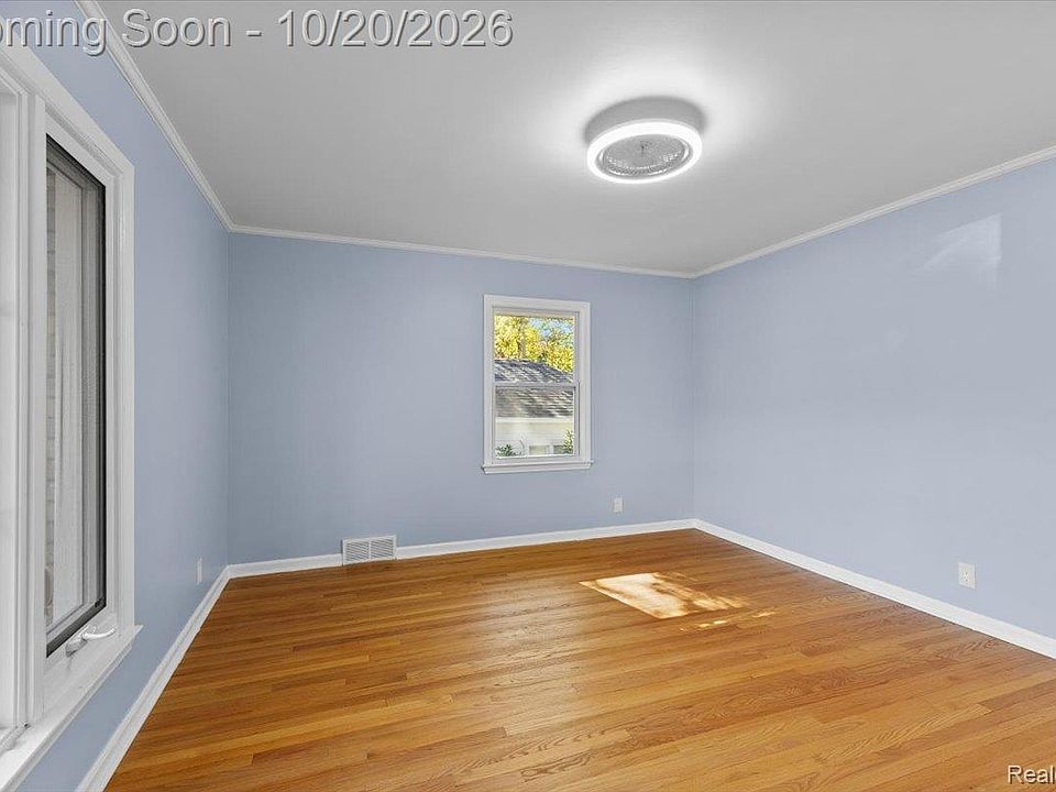 16939 Merriman Rd, photo 22