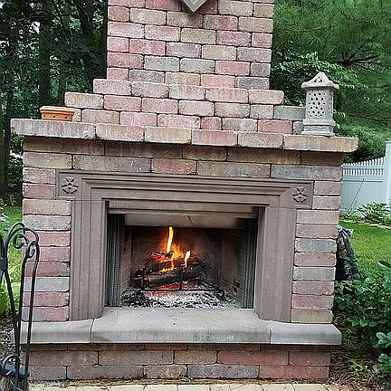 Outdoor fireplace 