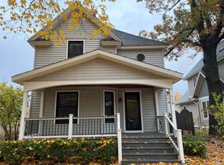 518 W 11th St, Traverse City, MI 49684
