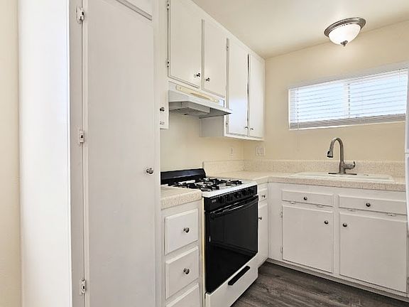 5th image of 4070 Mississippi St APT 1